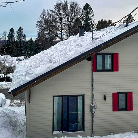 Déneigement de toiture